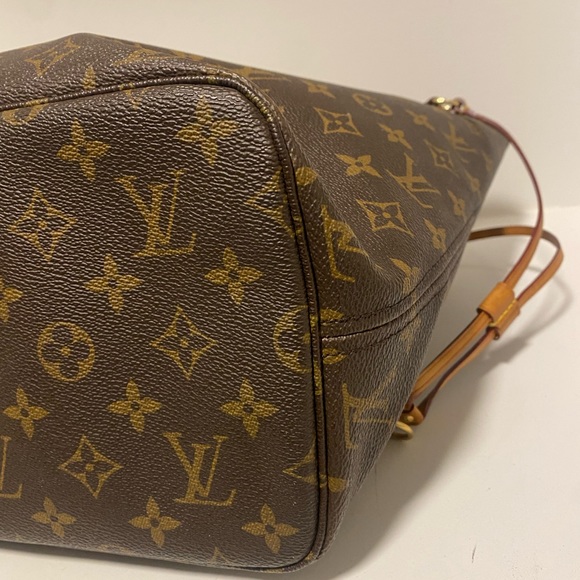 SOLD Authentic Neverfull MM - Picture 8 of 10